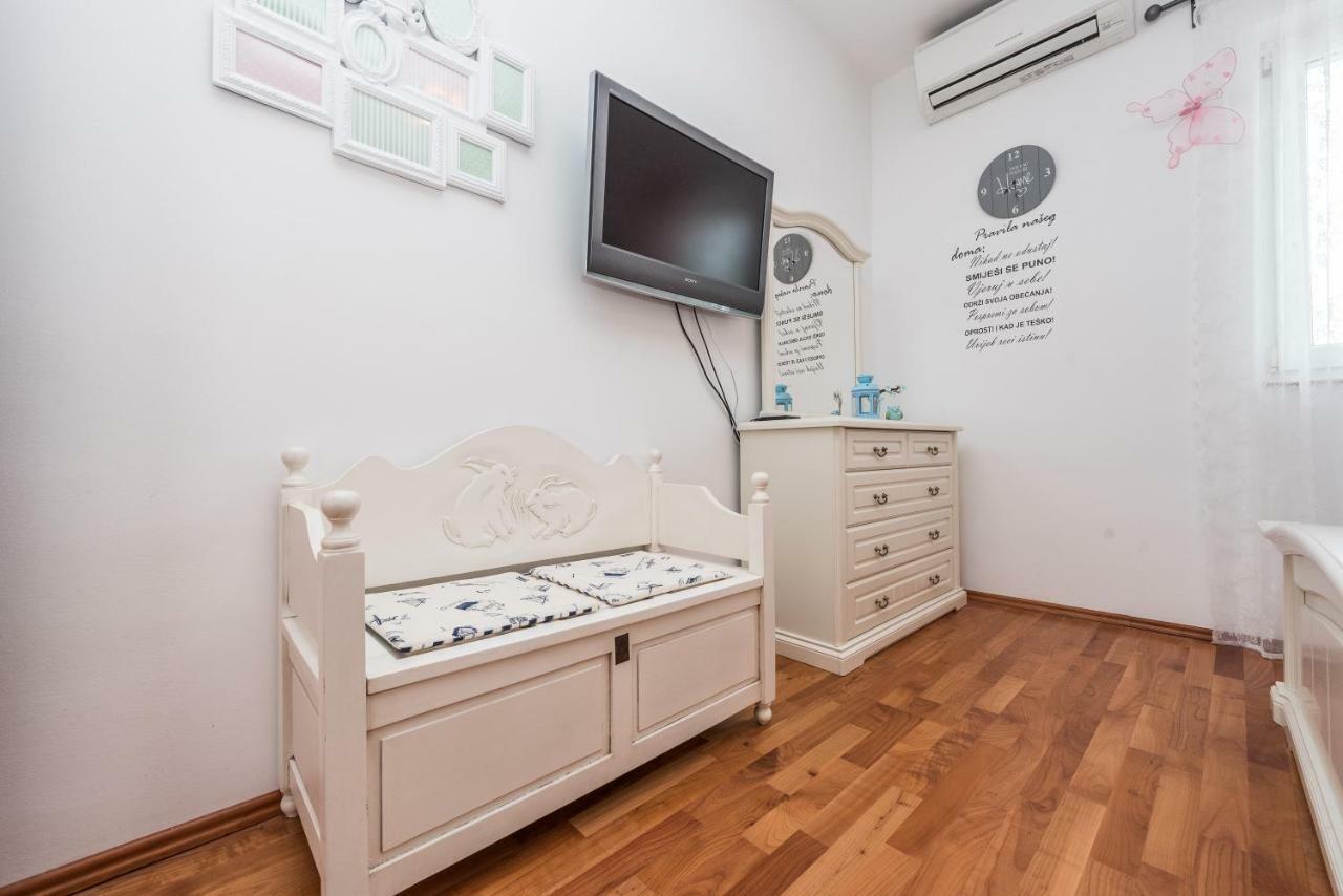 Apartments Jelavic Sutomiscica Ngoại thất bức ảnh