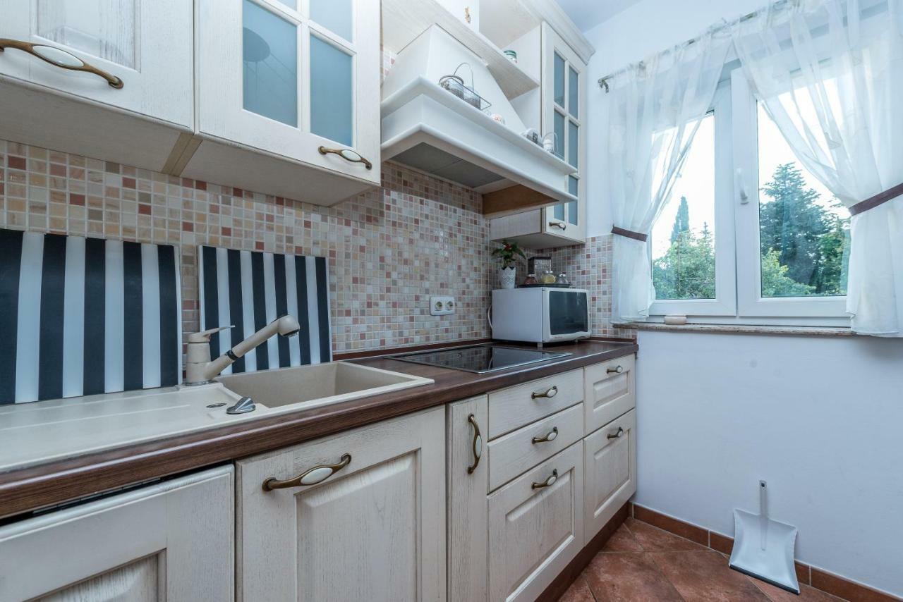 Apartments Jelavic Sutomiscica Ngoại thất bức ảnh