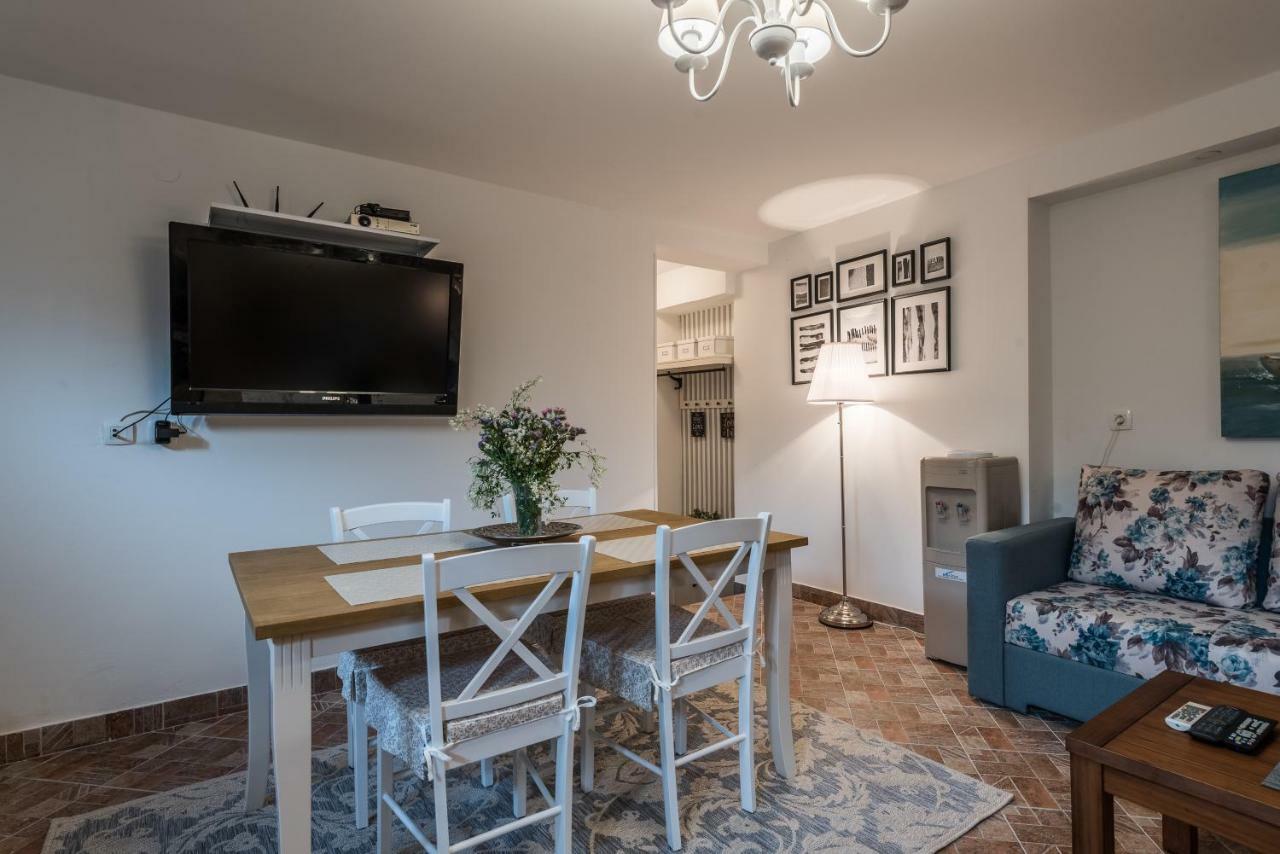 Apartments Jelavic Sutomiscica Ngoại thất bức ảnh